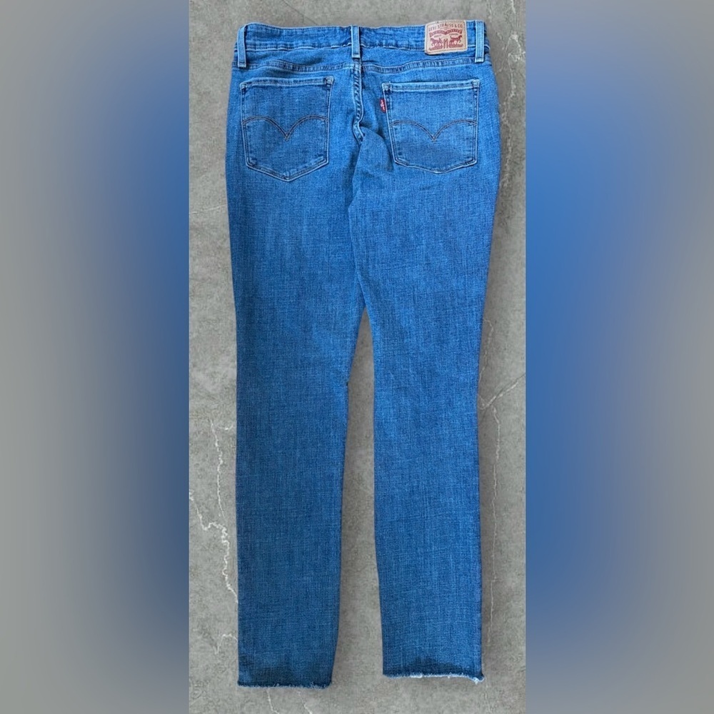 Women's Levi’s 711 Skinny Distressed Jeans - Picture 2 of 9